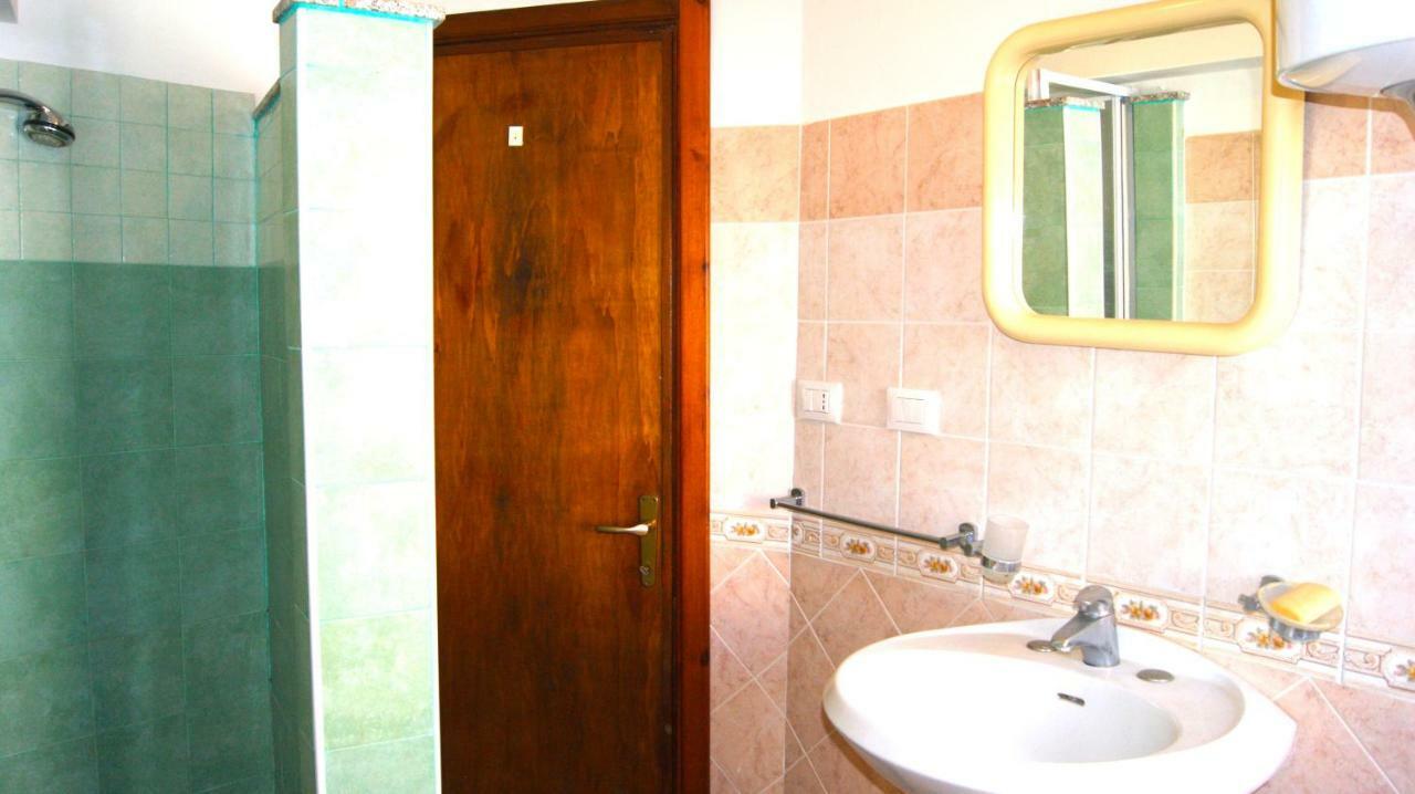 Apartment Romina Tergu Esterno foto