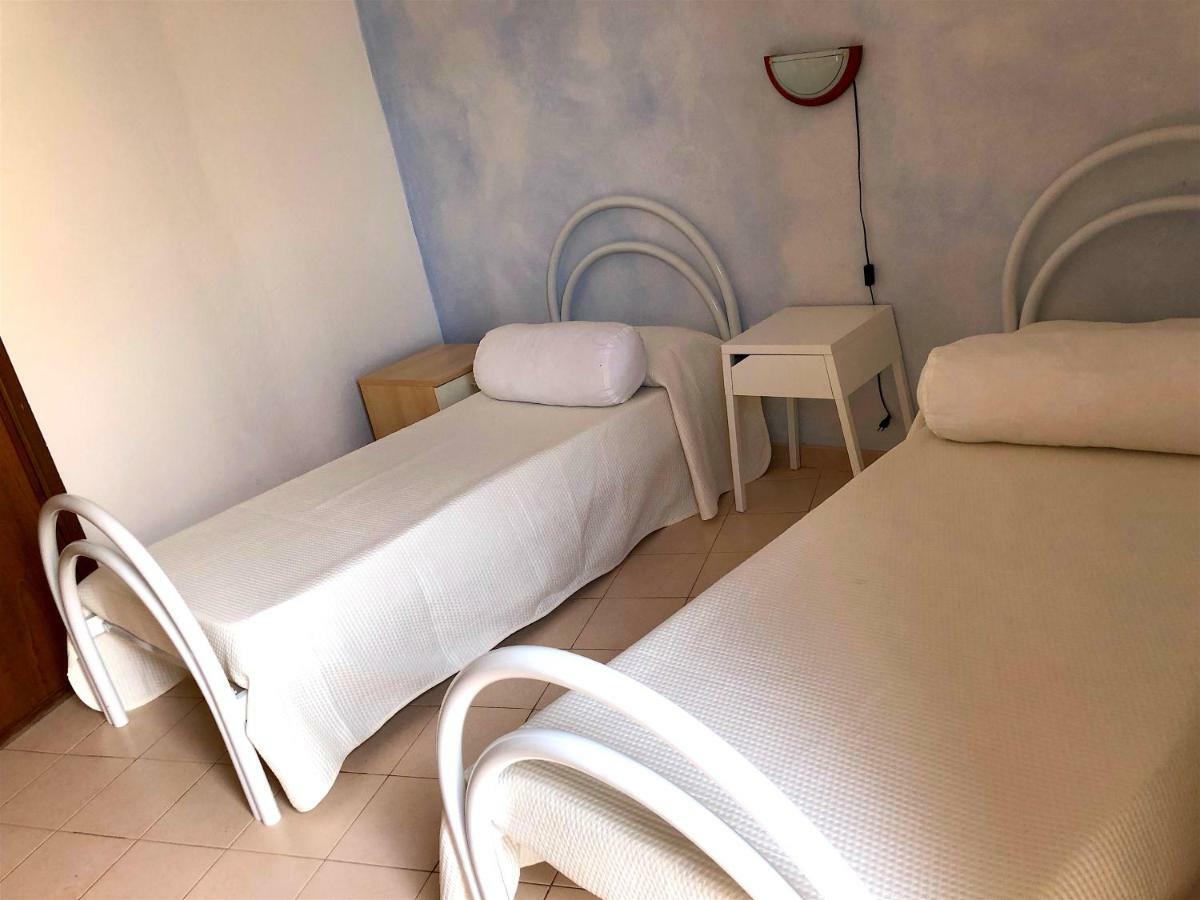 Apartment Romina Tergu Esterno foto